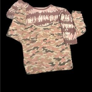 Love ❤️ Republic 2 crop sweaters size 5/6